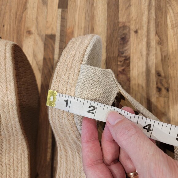 Michael Kors Damita wedge sandals in Pale Gold Linen - Picture 3 of 13